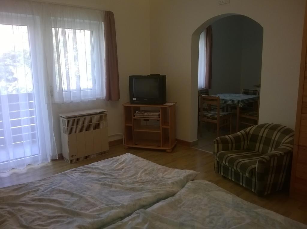 Apartman Nemeth ヘーヴィーズ エクステリア 写真